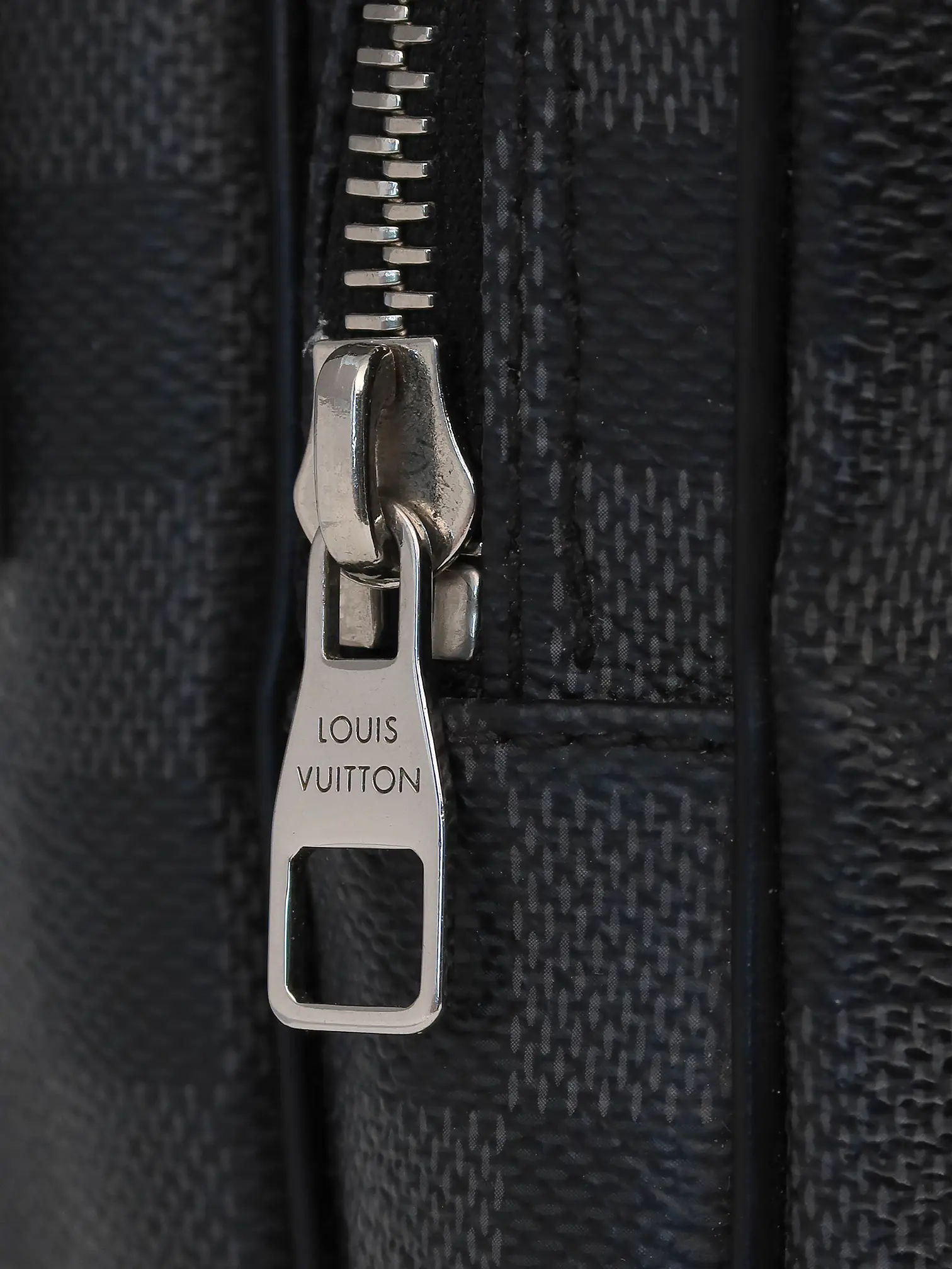 Louis Vuitton Rem Messenger Bag - Master
