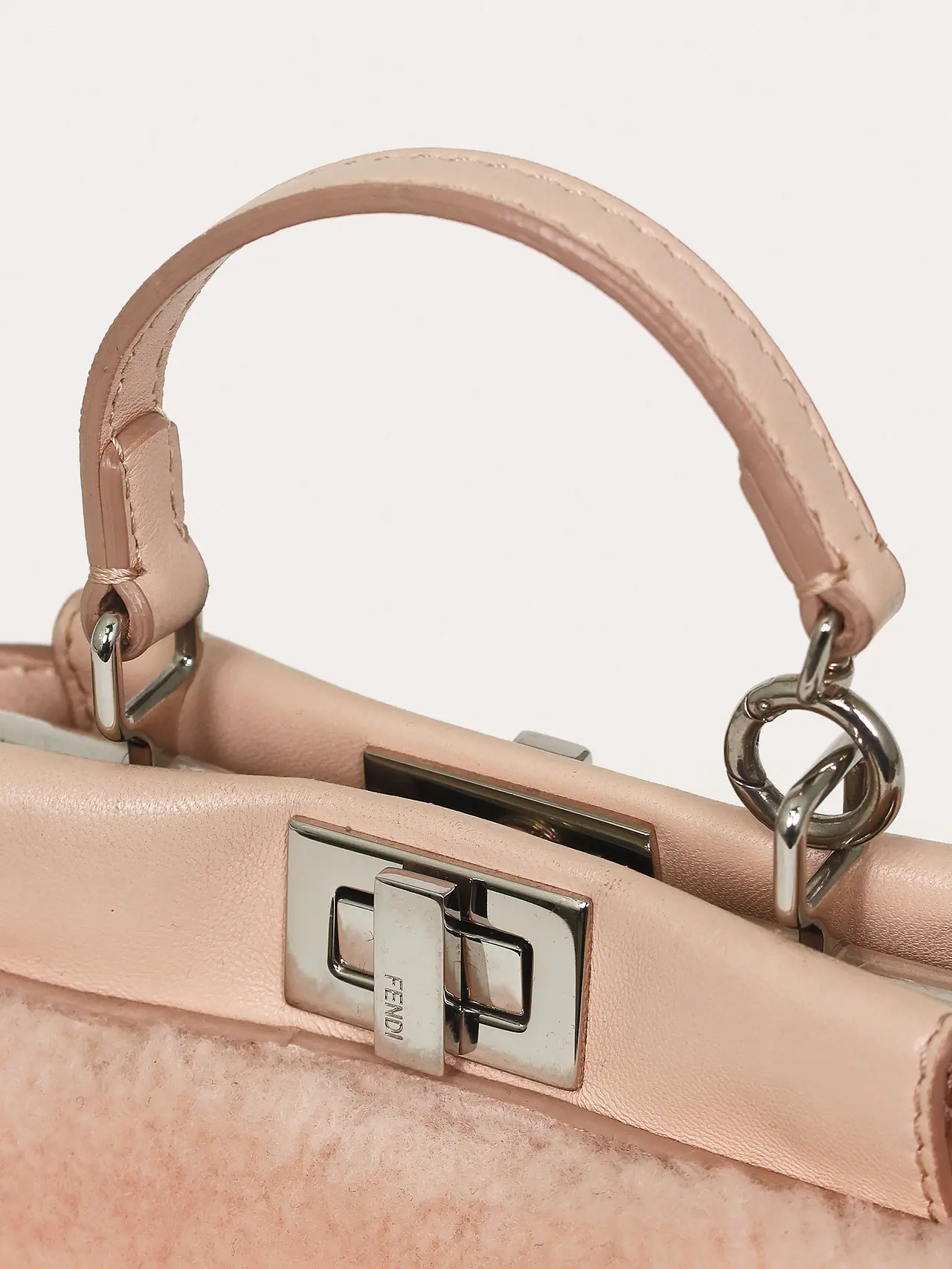 Shearling Peekaboo Micro - Master