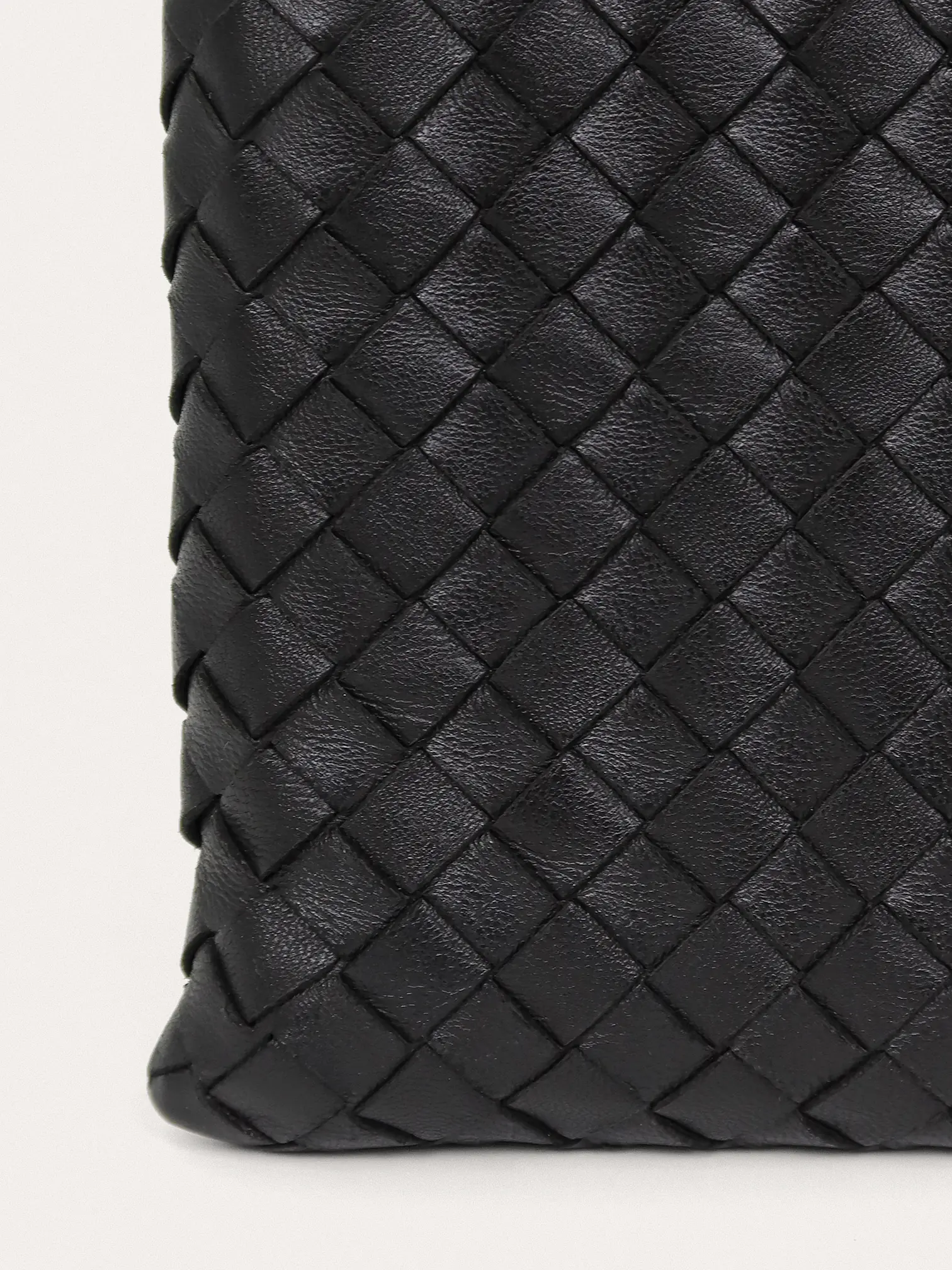Intrecciato Pouch - Master