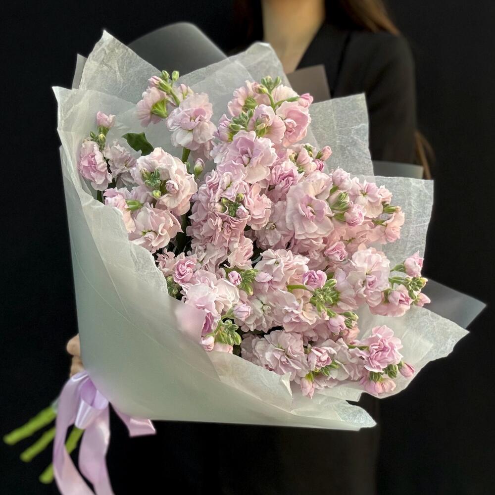 Букет из розовых маттиол (мб 246)