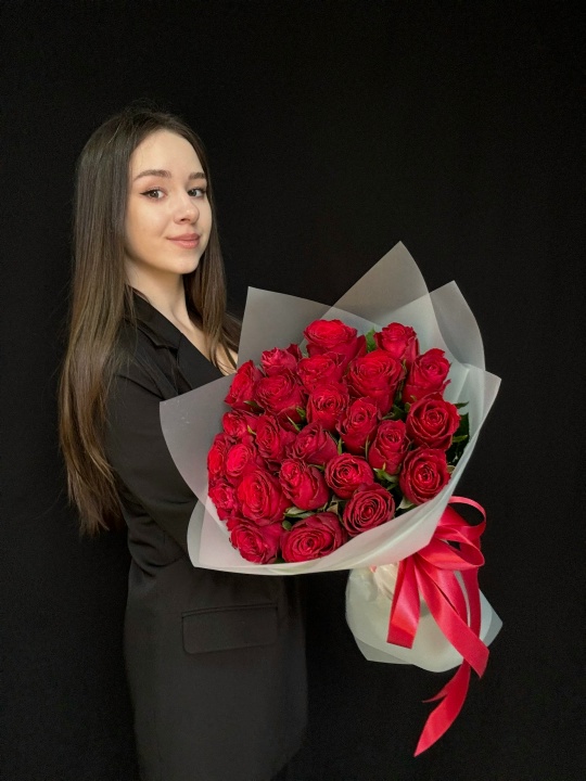 Букет 25 красных роз