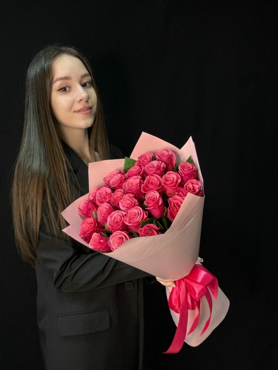 Букет 25 розовых роз