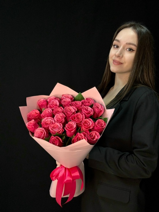 Букет 25 розовых роз