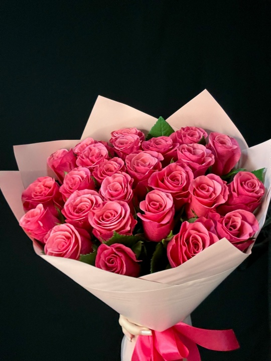Букет 25 розовых роз