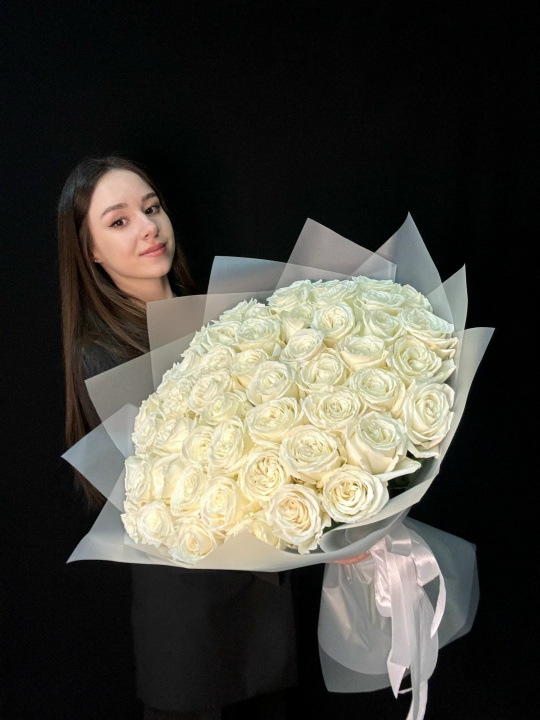 Букет 51 белая пионовидная роза