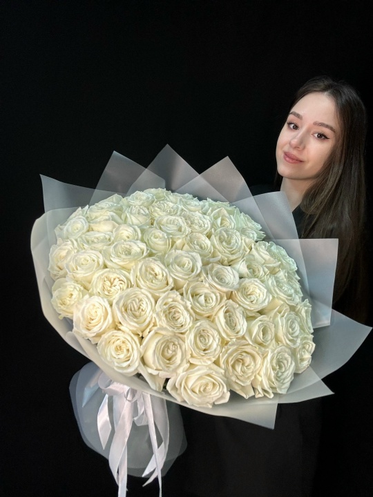 Букет 51 белая пионовидная роза