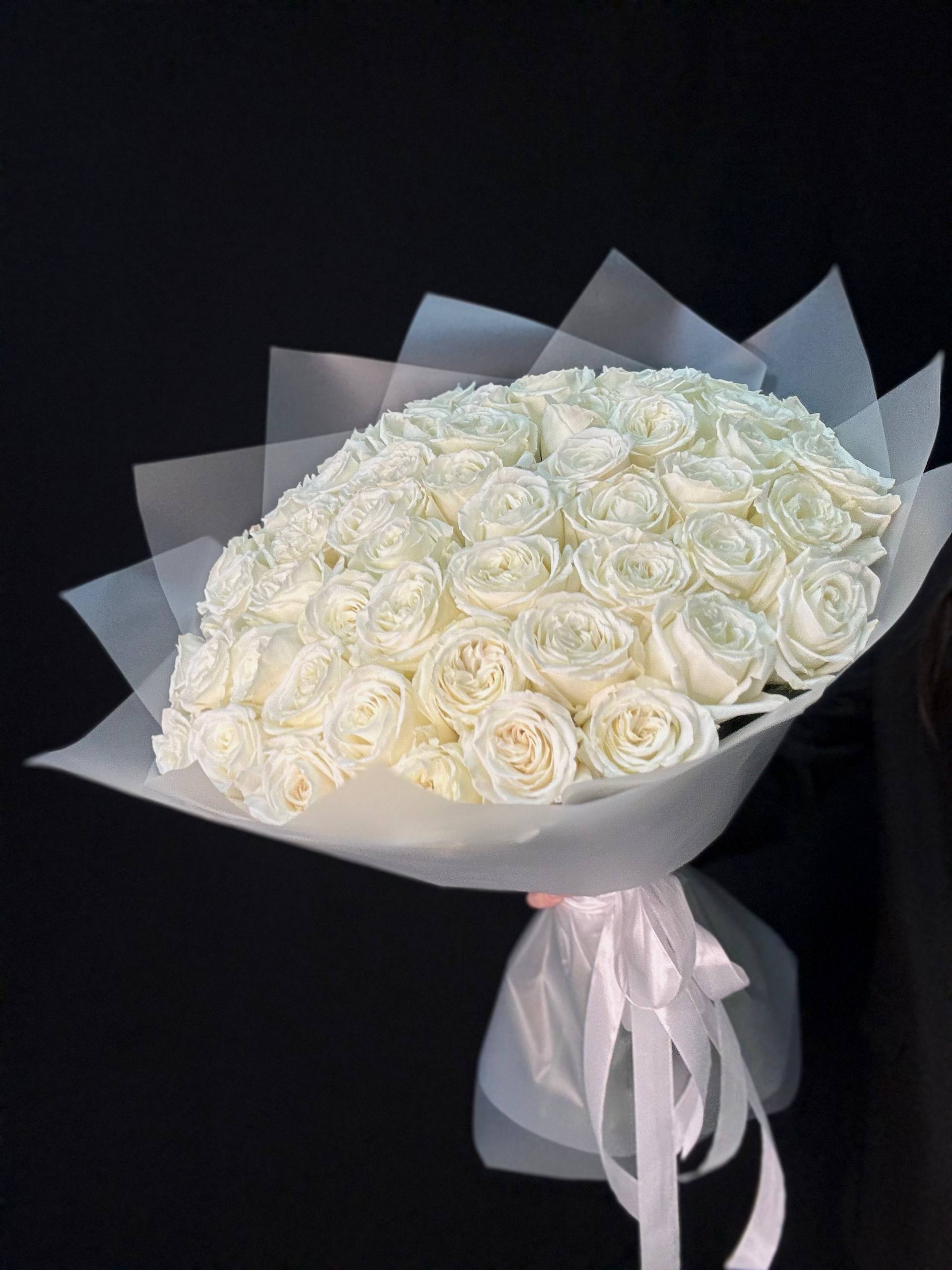 Букет 51 белая пионовидная роза