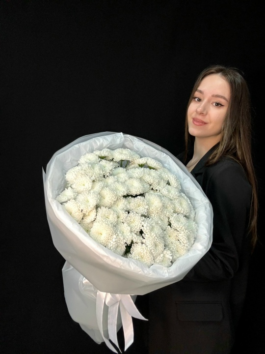 Букет махровые белые хризантемы (размер S)