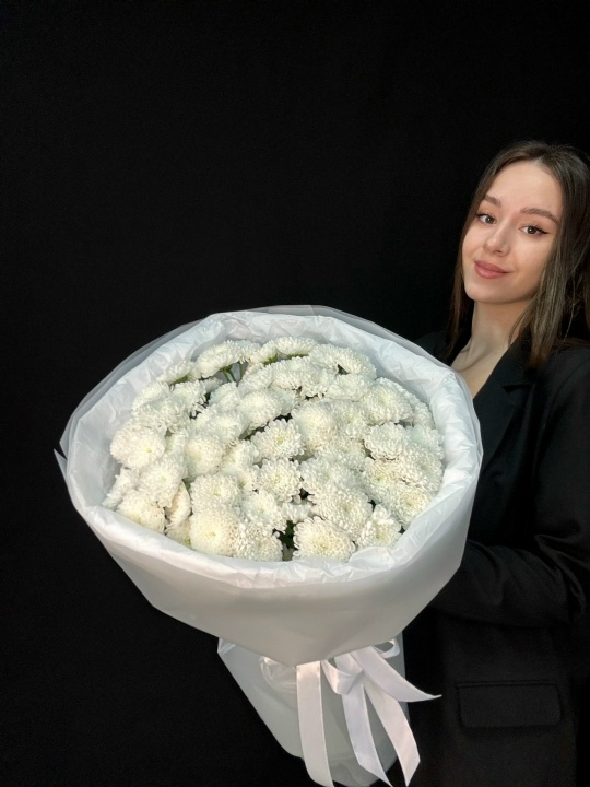 Букет махровые белые хризантемы (размер S)