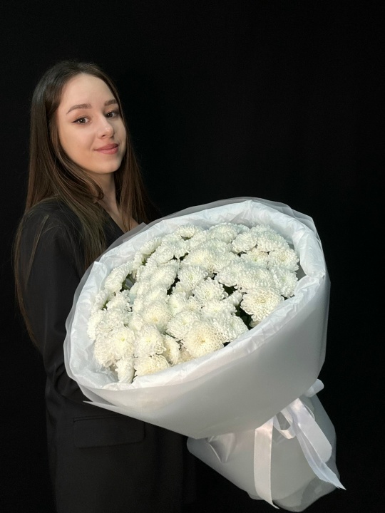 Букет махровые белые хризантемы (размер S)