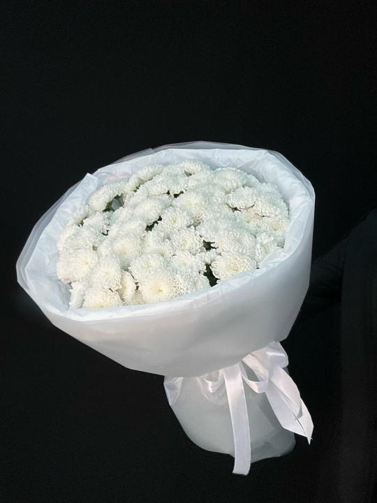 Букет махровые белые хризантемы (размер S)