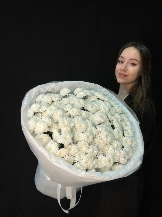  Букет белые махровые хризантемы (размер M)