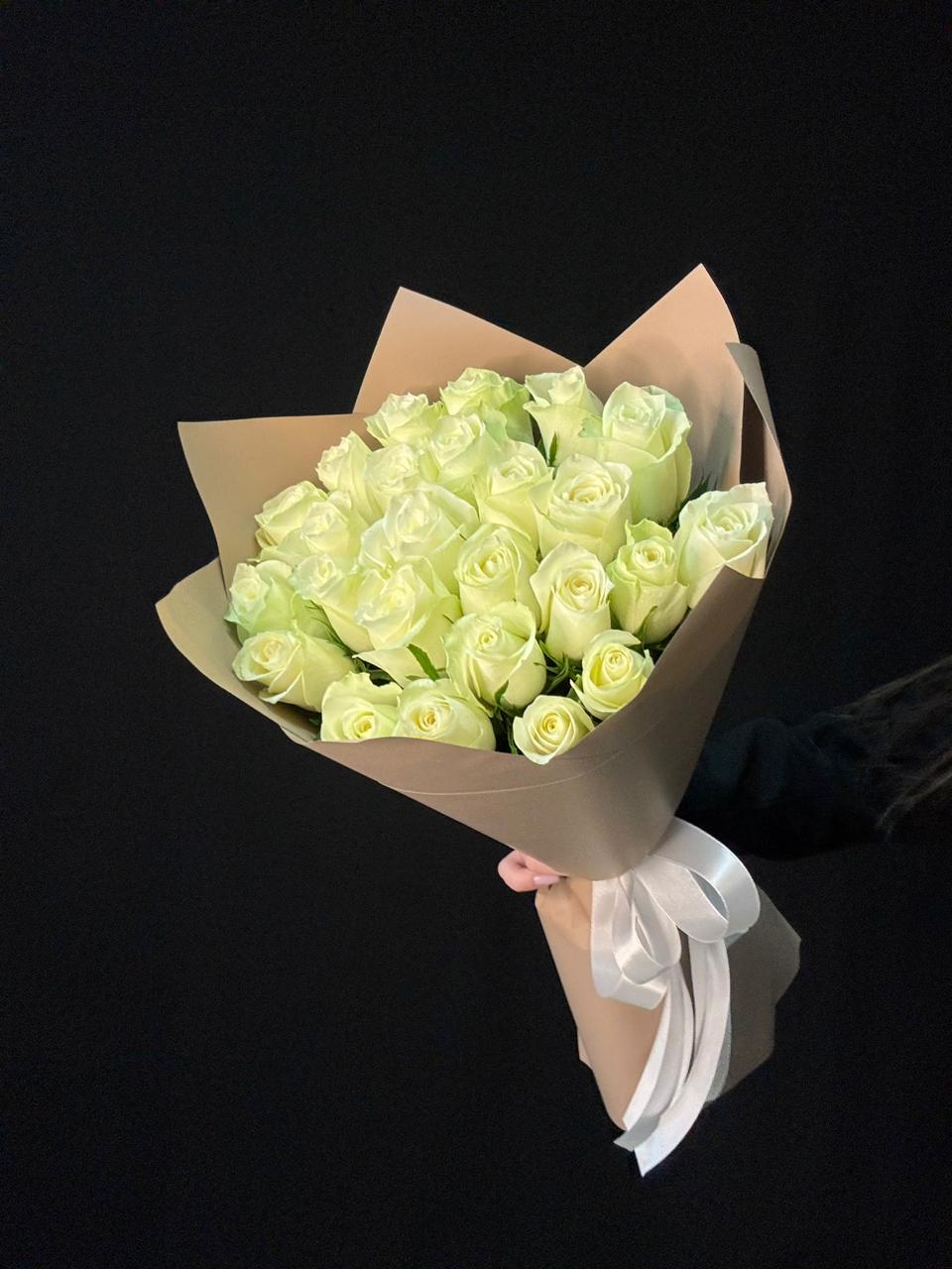 Букет 25 белых роз