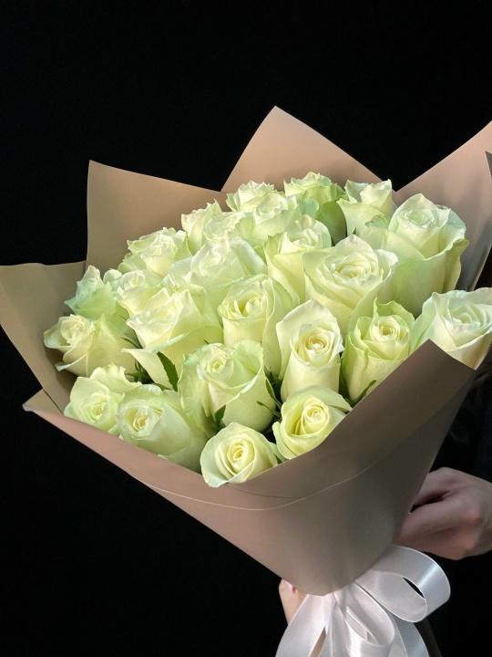 Букет 25 белых роз