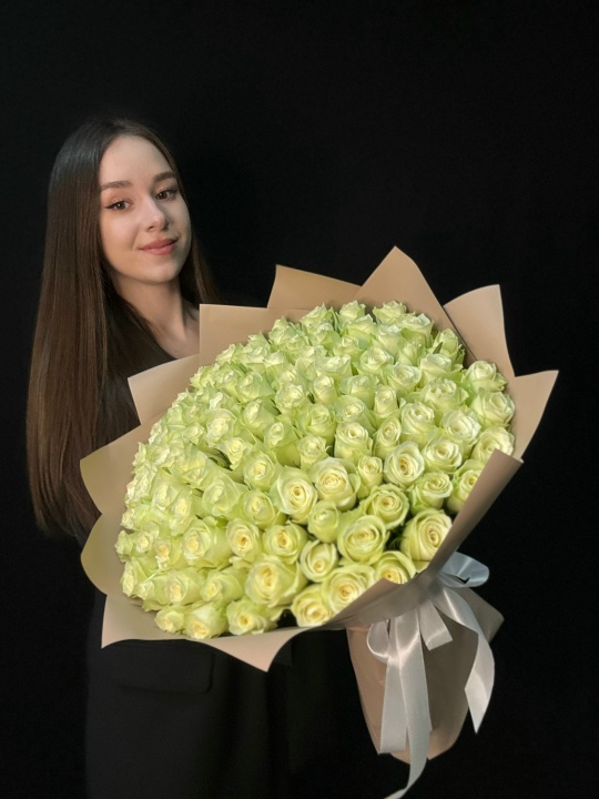 Букет 101 белая роза (мб 287)