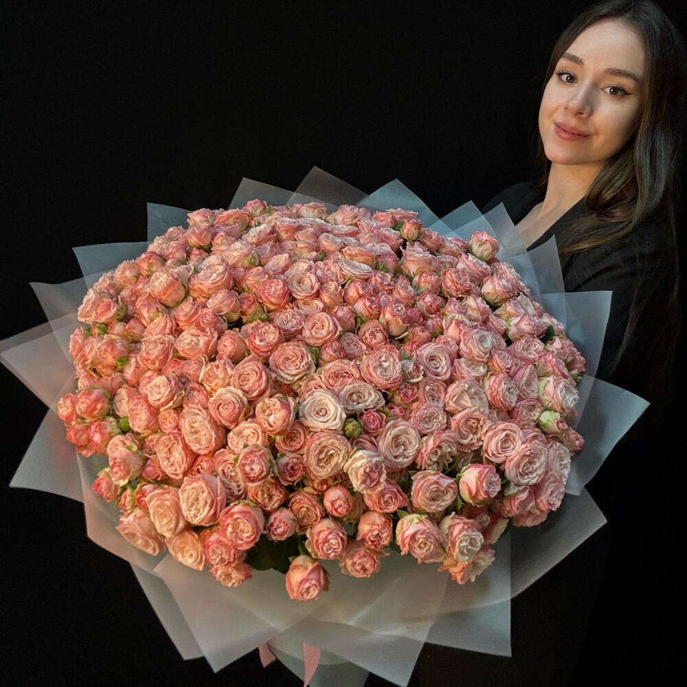 Огромный букет 101 кустовая пион роза Бомбастик 