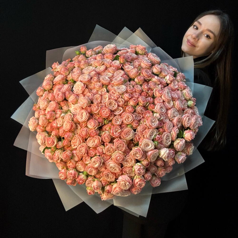 Огромный букет 101 кустовая пион роза Бомбастик 
