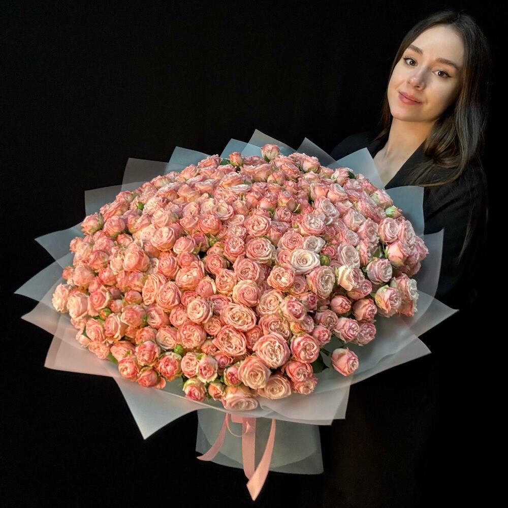 Огромный букет 101 кустовая пион роза Бомбастик 