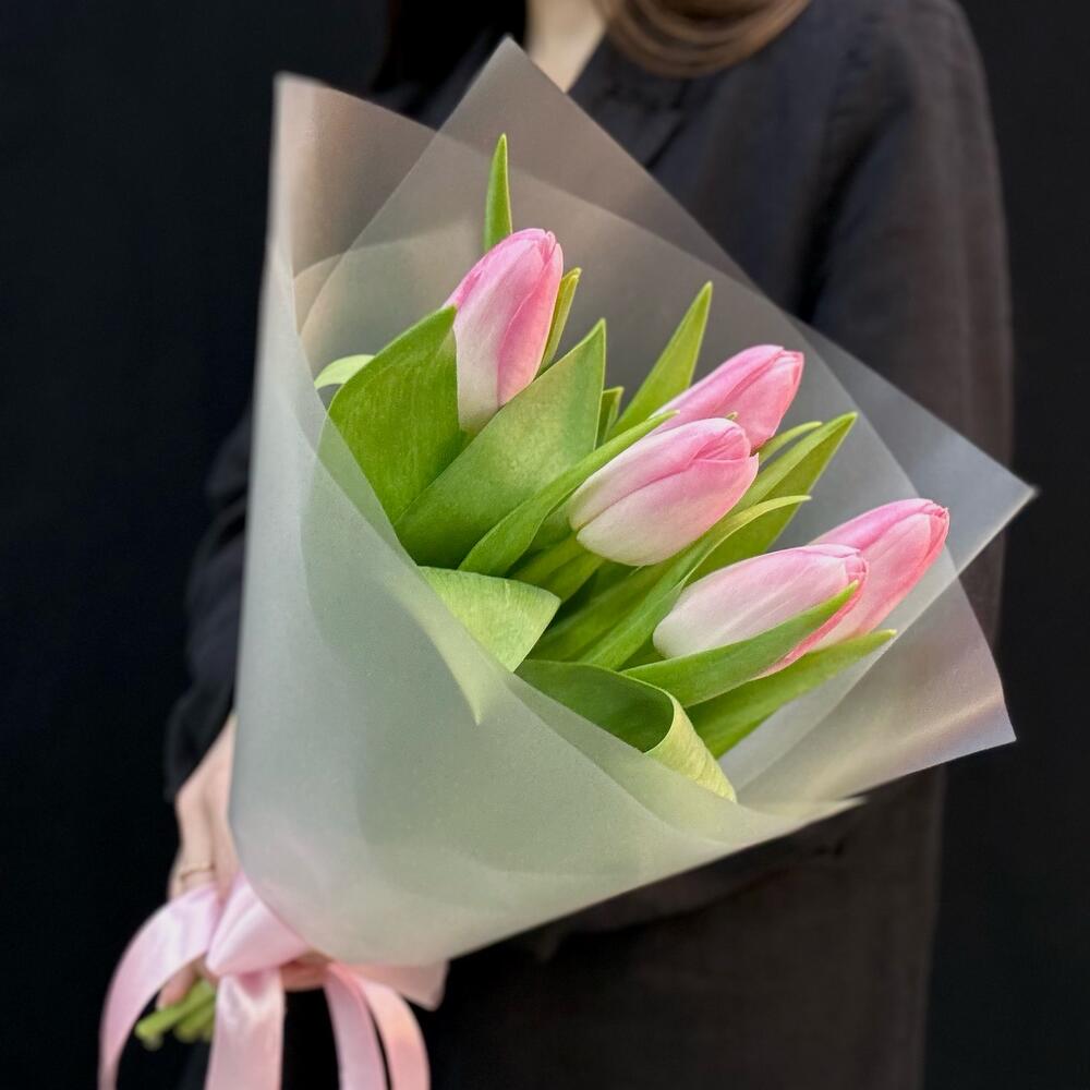 Букет комплимент нежно розовые тюльпаны 5 шт. (мб 170)