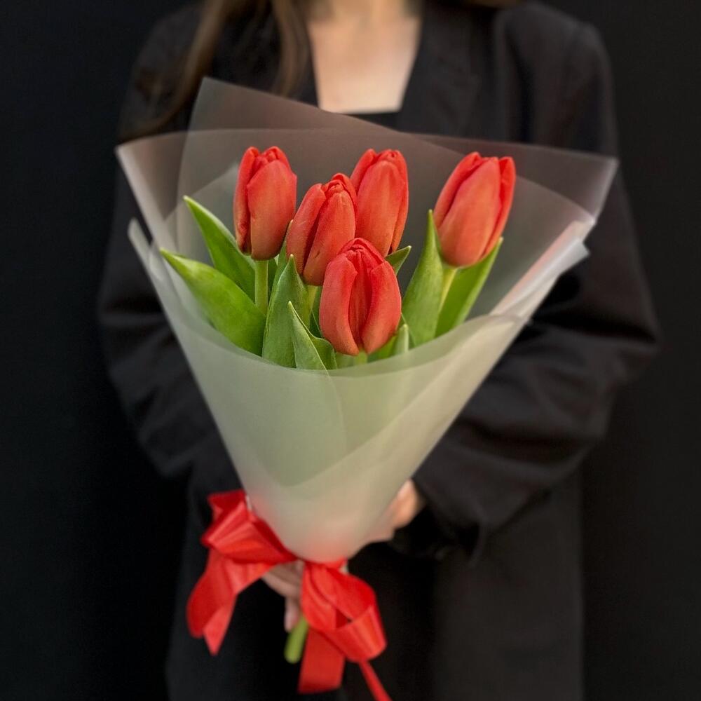 Букет комплимент красные тюльпаны (мб 167)