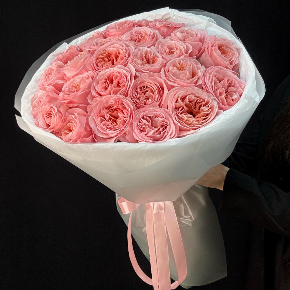 Пионовидные розовые розы 25 шт