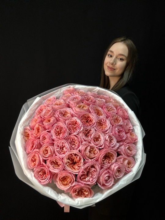 51 пионовидная розовая роза 