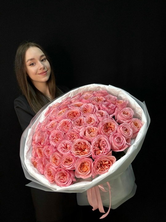 51 пионовидная розовая роза 