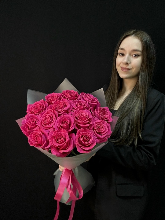 Букет 15 крупных розовых роз
