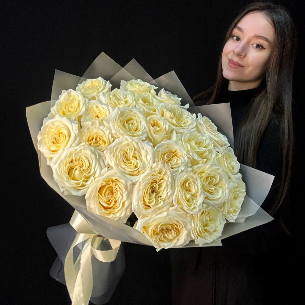 Букет кремовых пион роз 25 шт