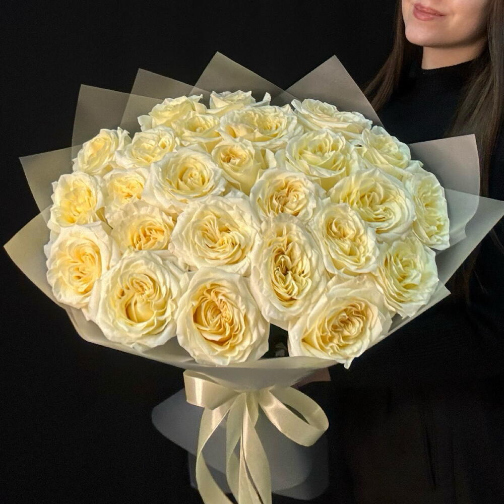 Букет кремовых пион роз 25 шт