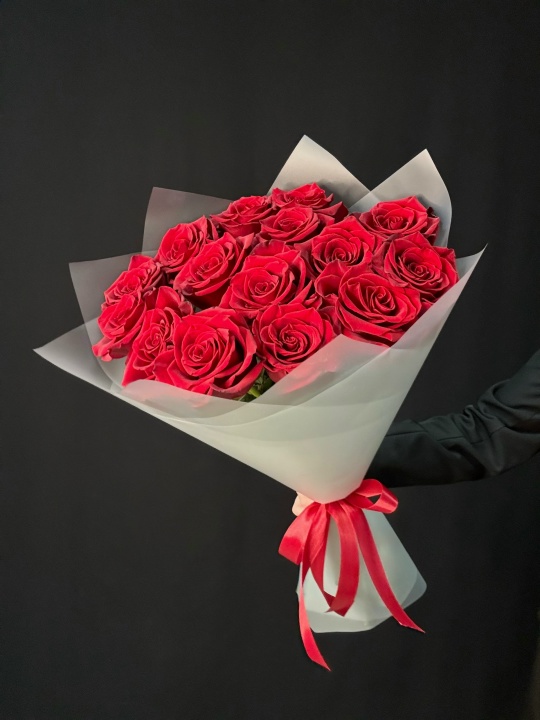 15 красных роз с крупным бутоном