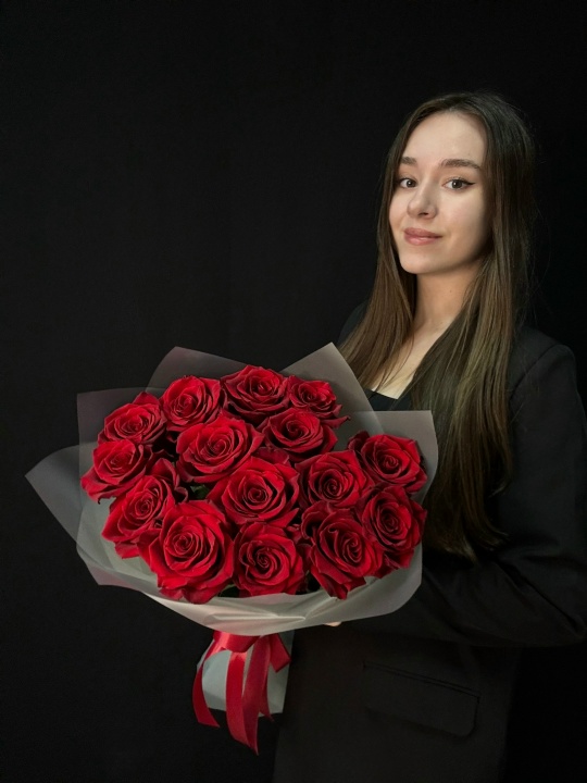 15 красных роз с крупным бутоном