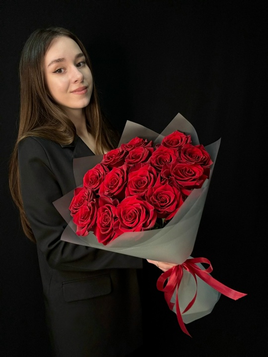15 красных роз с крупным бутоном