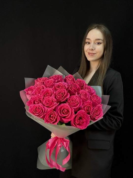 Букет 25 крупных розовых роз