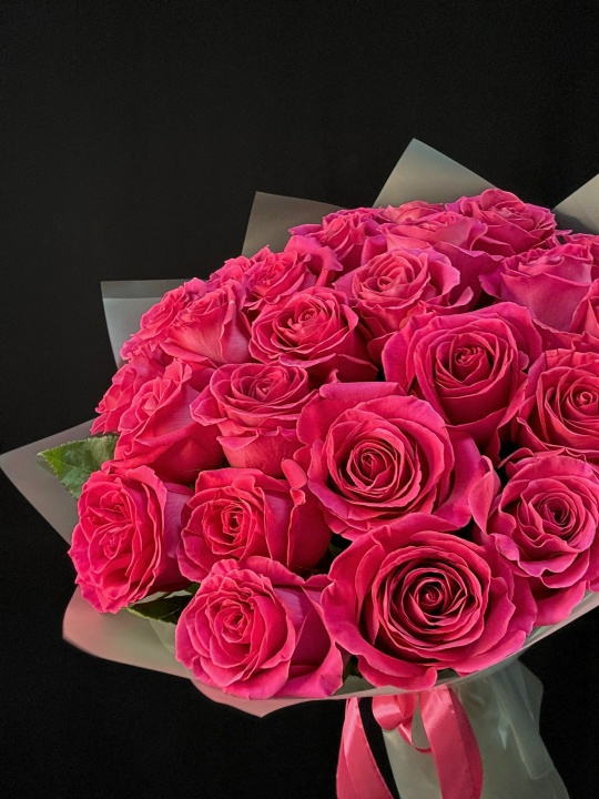 Букет 25 крупных розовых роз