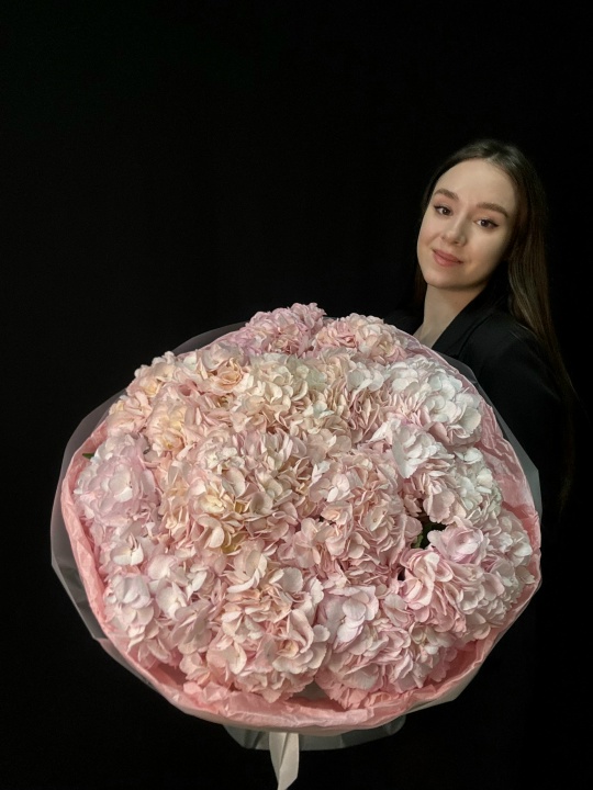 Букет розовых гортензий 15 шт 