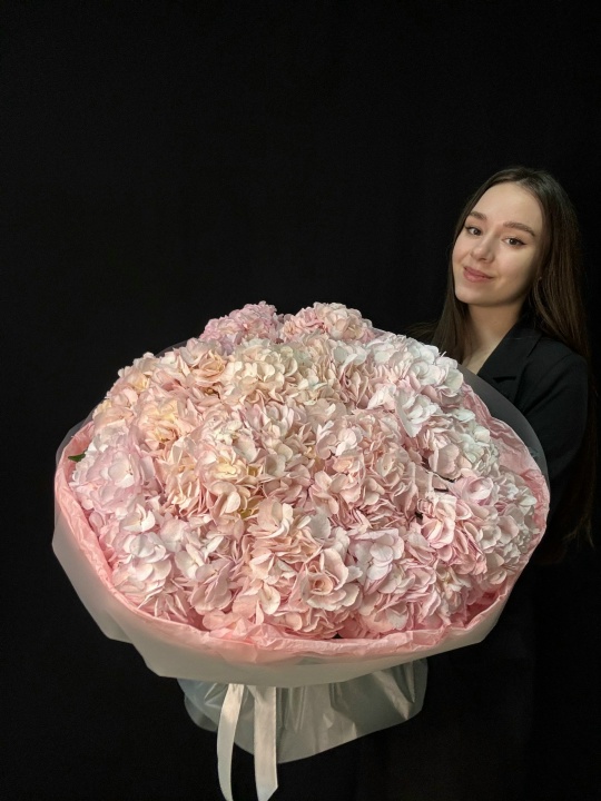Букет розовых гортензий 15 шт 