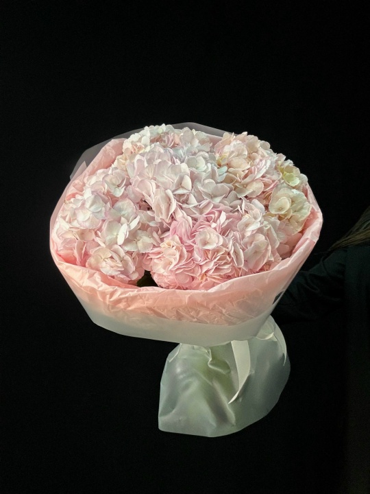 Букет розовых гортензий 5 шт 