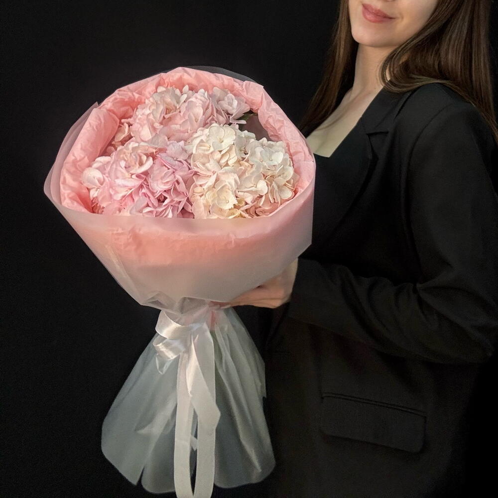 Букет розовых гортензий 3 шт