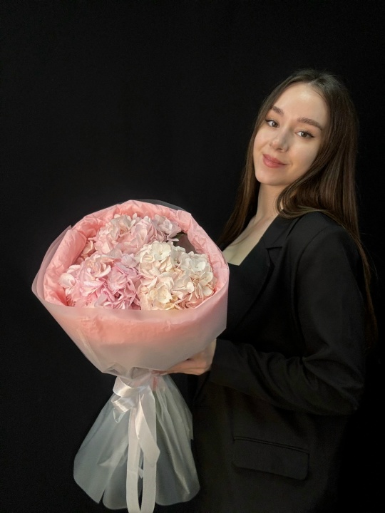 Букет розовых гортензий 3 шт