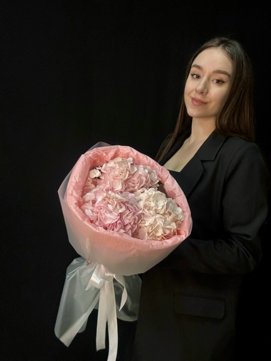 Букет розовых гортензий 3 шт