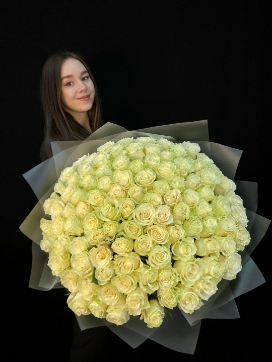 101 белая крупная роза 