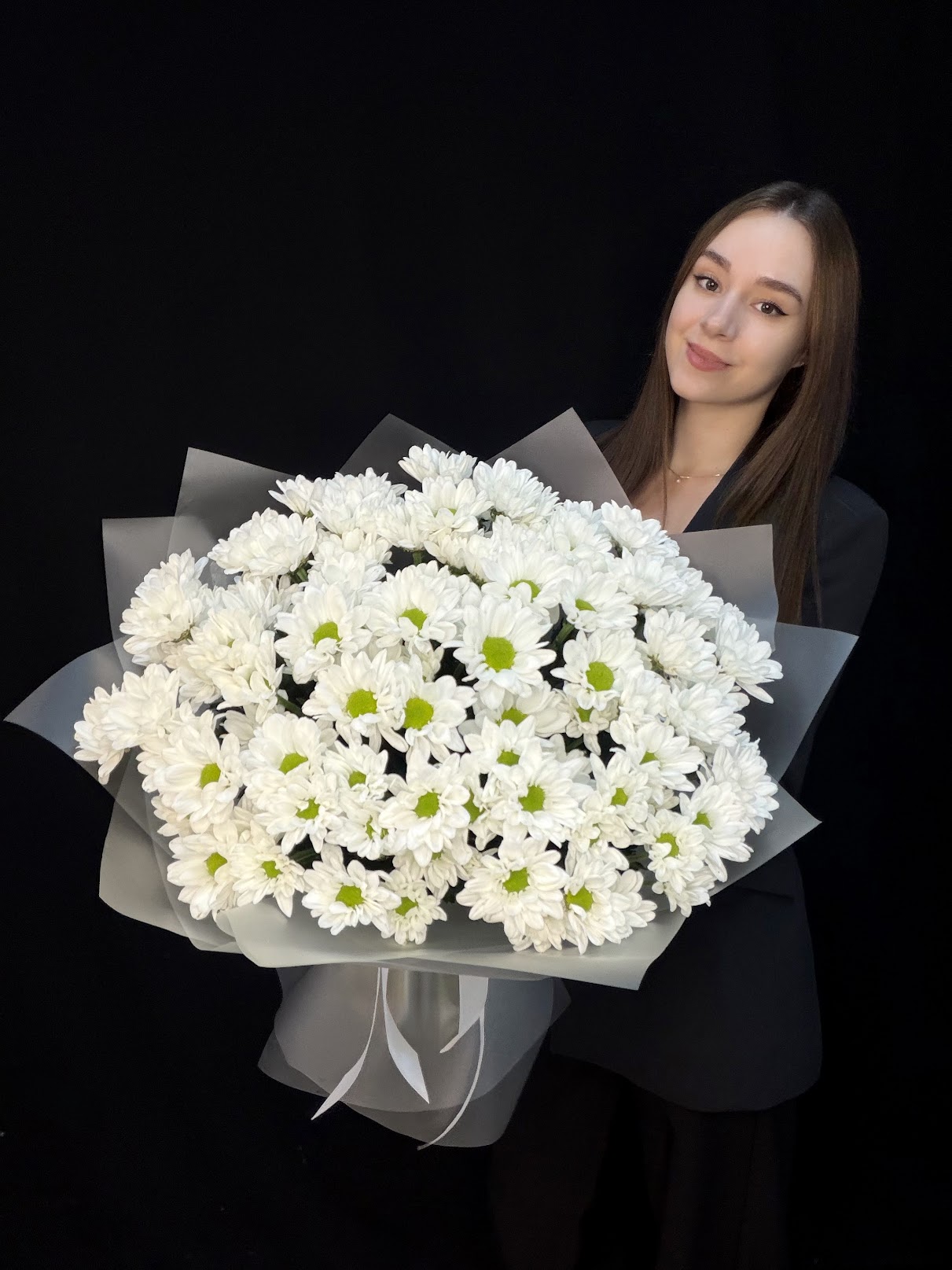 Букет из 15 белых кустовых хризантем Сhic