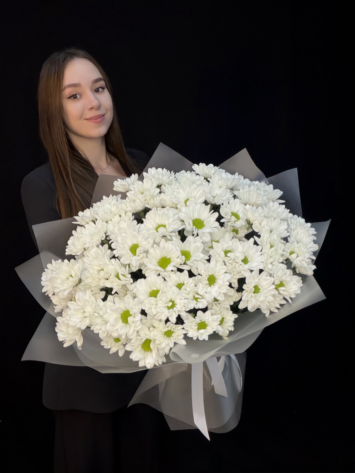 Букет из 15 белых кустовых хризантем Сhic