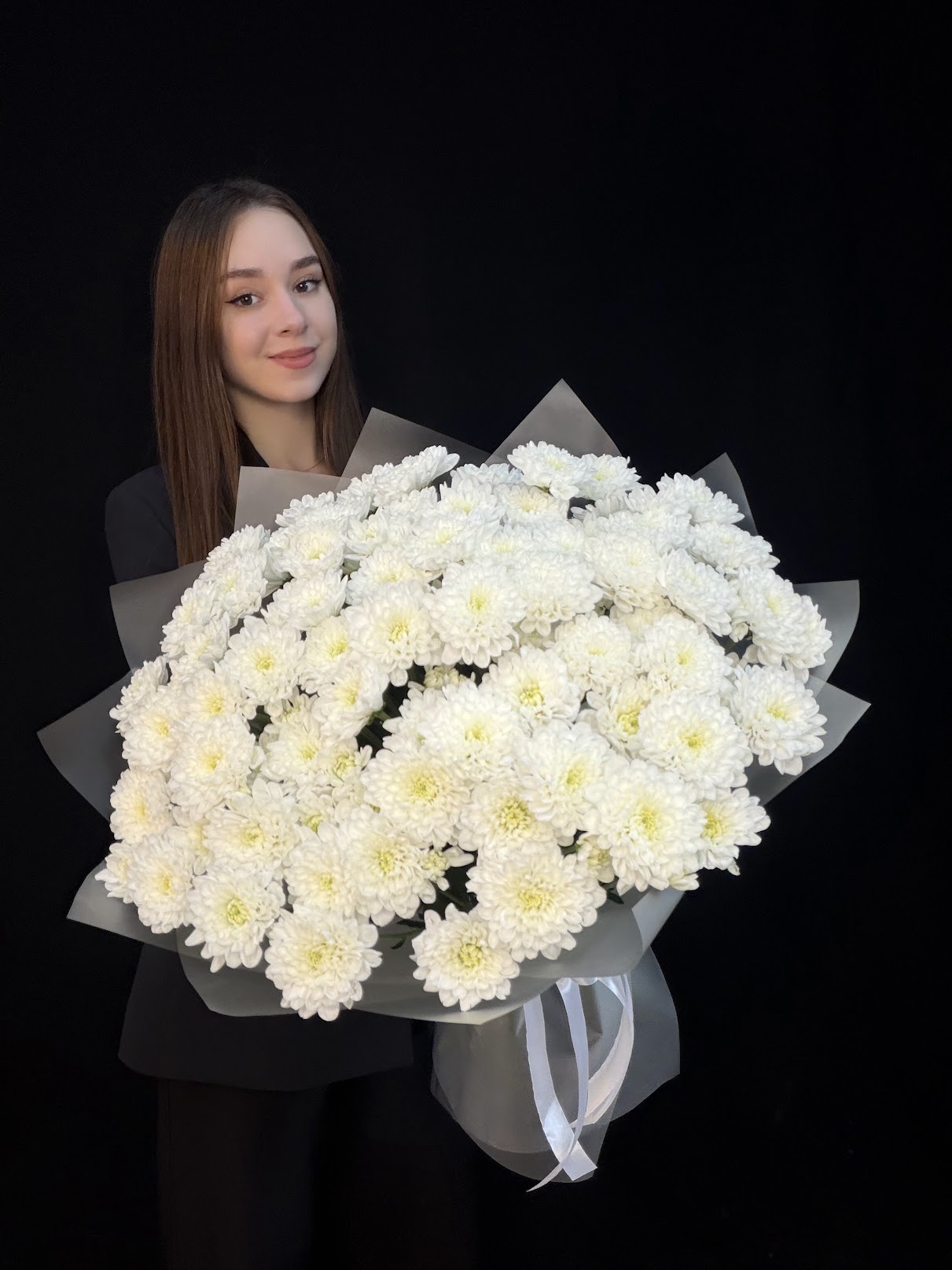 Букет из 15 кустовых белых хризантем Altaj
