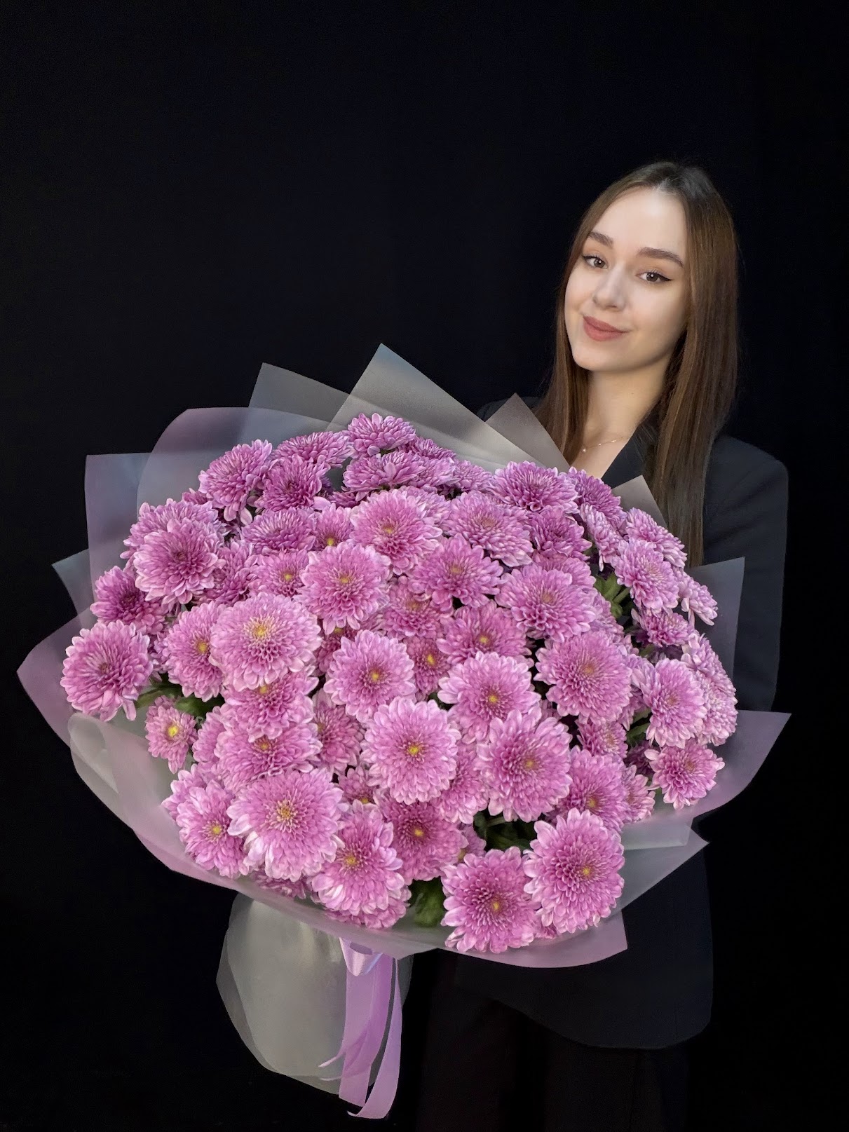 Букет из 15 малиновых кустовых хризантем Fabienne