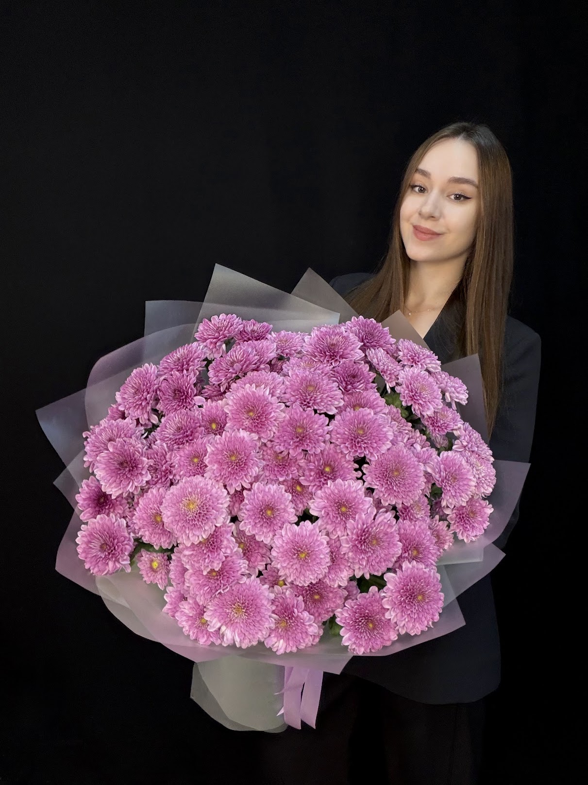 Букет из 15 малиновых кустовых хризантем Fabienne