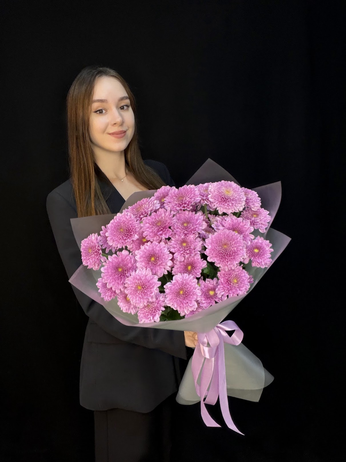 Букет из 5 малиновых кустовых хризантем Fabienne