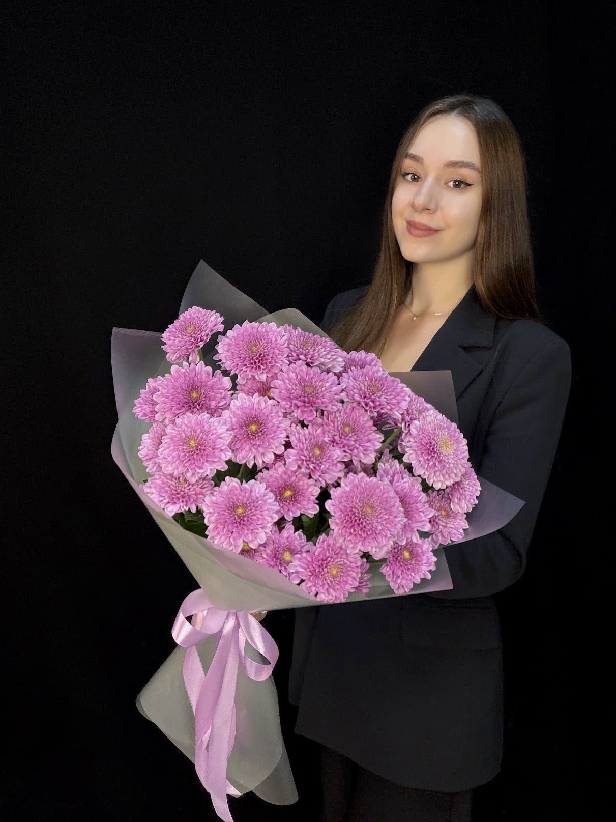 Букет из 5 малиновых кустовых хризантем Fabienne