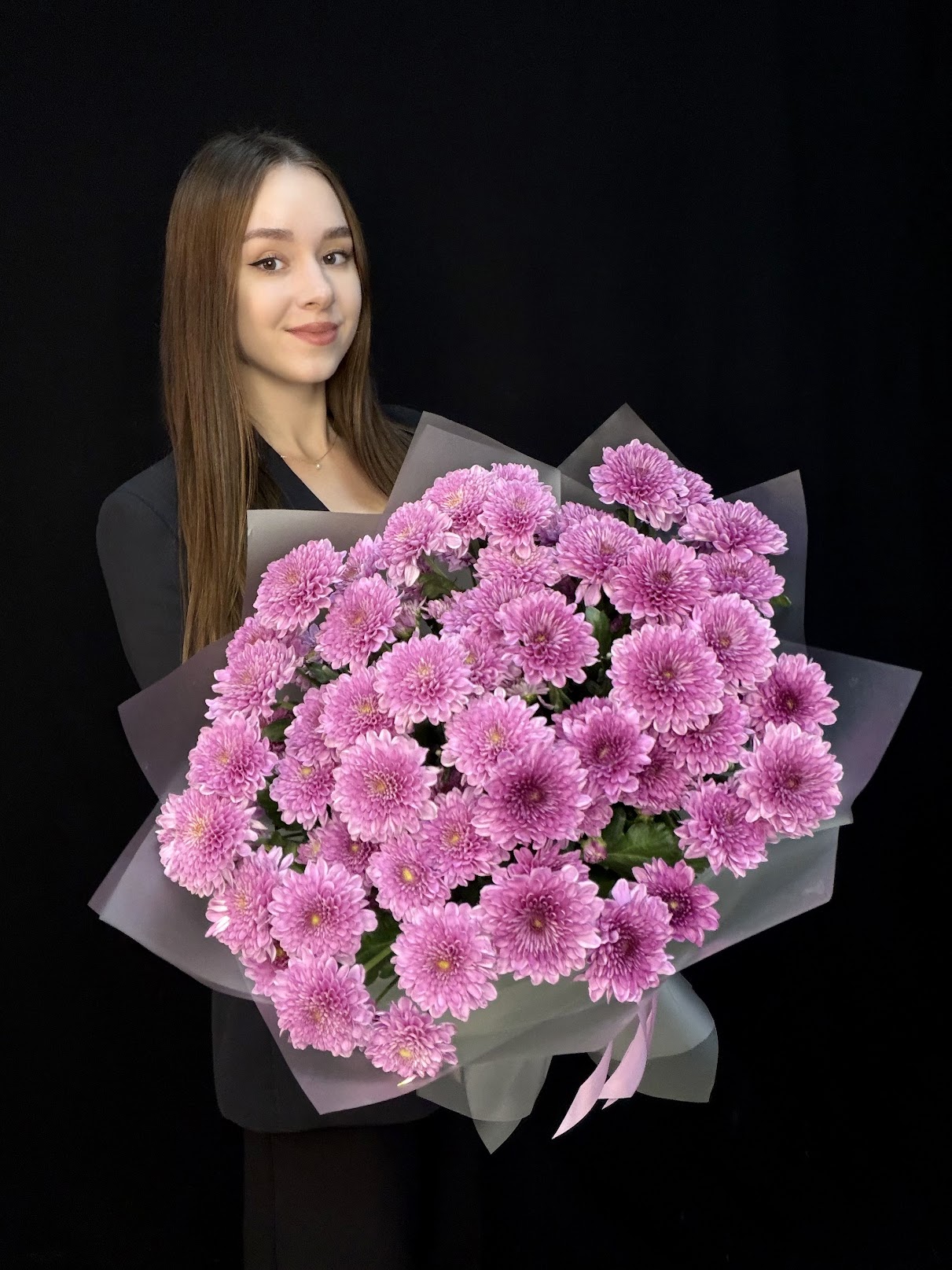 Букет из 9 малиновых кустовых хризантем Fabienne